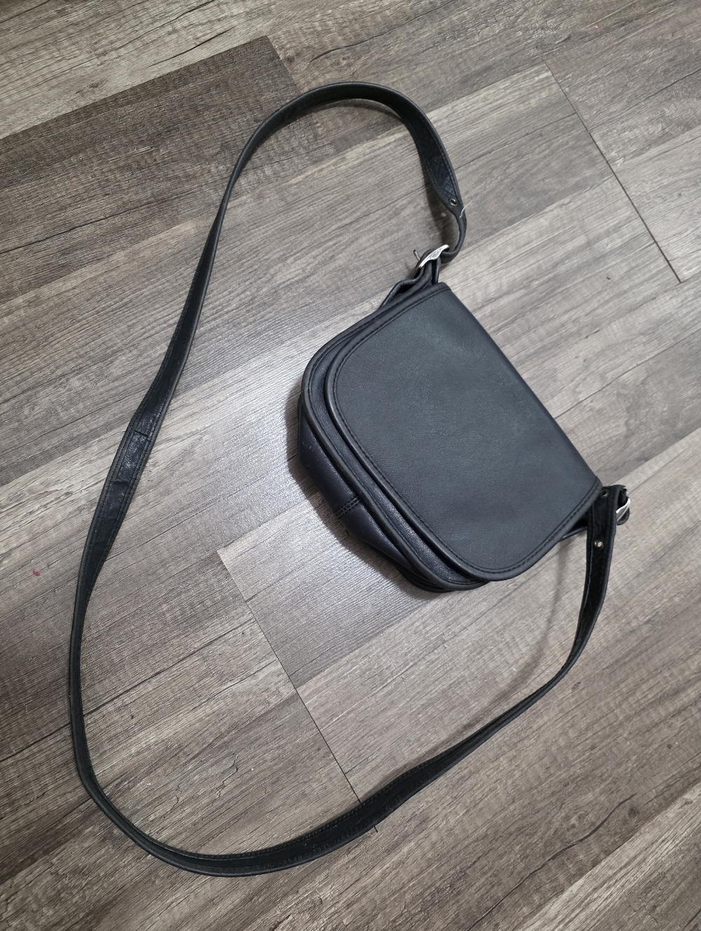 Vintage 90s COACH LUNE SADDLE BAG mini Classic Black Leather Crossbody Y2K - Picture 8 of 16